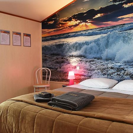 Campiotel Formule Hotel アル・アン・レ エクステリア 写真